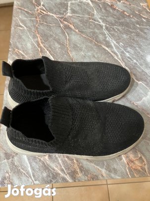 Gyerekcipő eladó Dunaföldváron