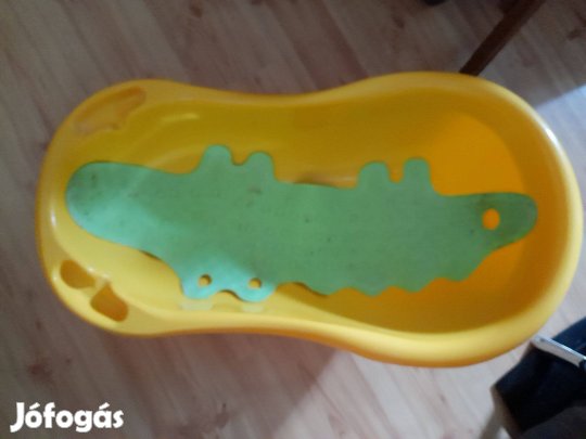 Gyerekkád csúszásgátlóval eladó