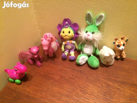 Gyereknek játék figura plüss póni baba nyuszi. 7 db = 3e Ft