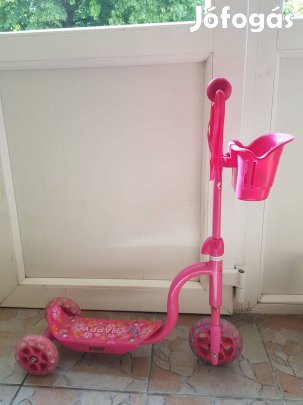 Gyerekroller rózsaszín virágos lányoknak