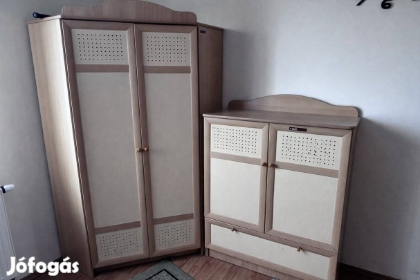 Gyerekszoba garnitúra 2 szekrény (1 sarok) + komód