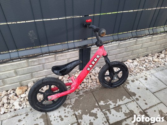 Gyermek futóbicikli 10-es méretben