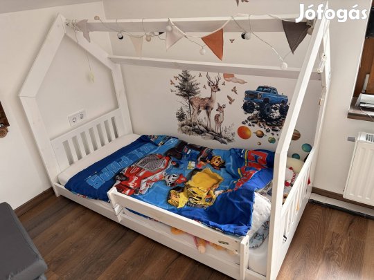 Gyermek házikóágy