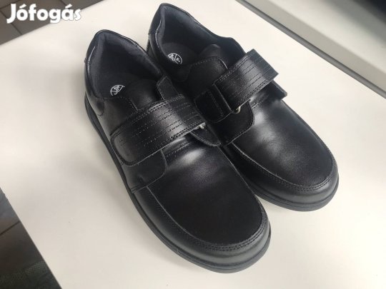 Gyermek iskolai bőr cipő (ünneplő)