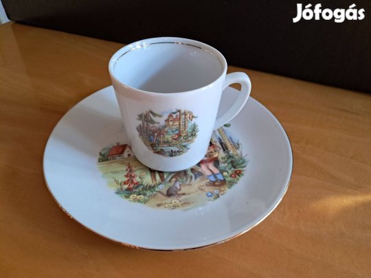 Gyermek mesetányér pohárral, étkészlet