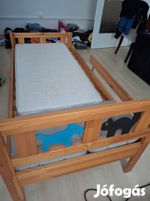Gyermekágy /fenyőből/