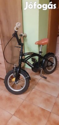 Gyermekkerékpár kitámasztó kerékkel