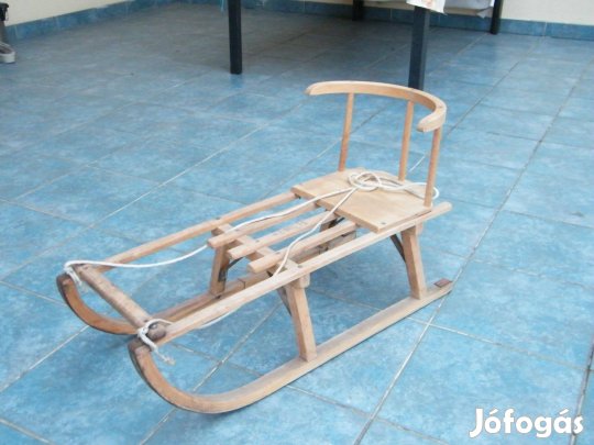 Gyermekszánkó háttámlás, használt