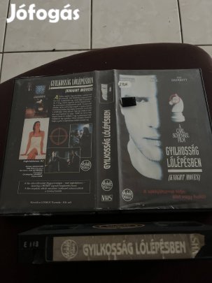 Gyilkosság lólépésben akció vhs 