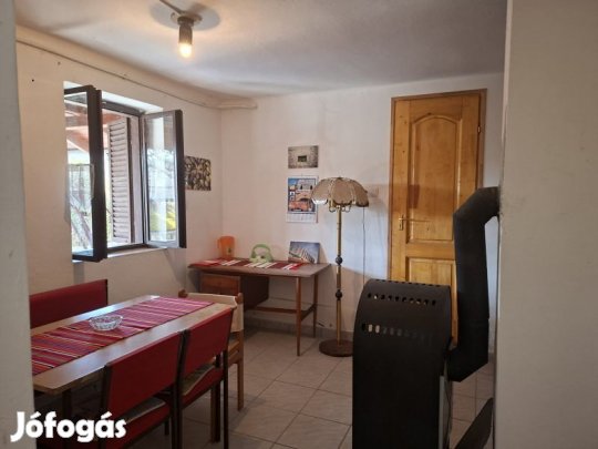 Gyódi szőlőhegyen ingatlan eladó