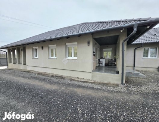 Gyömrői 117 nm-es ház eladó