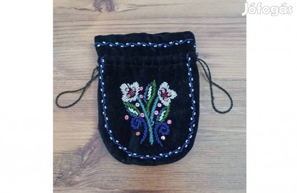 Gyöngyös táska, szütyő, jelmez kiegészítő