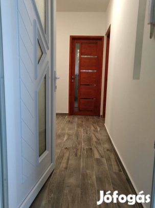 Gyöngyösi Mérges úti felújított lakás eladó