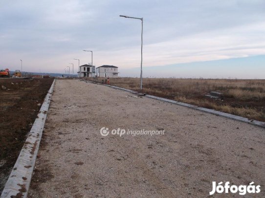 Gyöngyösi eladó 592 nm-es telek