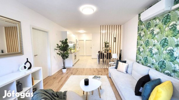 Gyöngyösön 2. emeleti világos, körbefűtött lakás, tárolóval eladó!