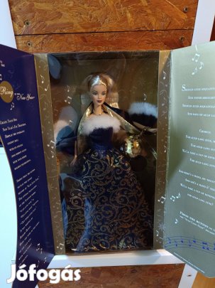 Gyönyörű Barbie baba