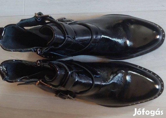 Gyönyörű Lakkbőr 38-as bokacsizma, bakancs Nessi