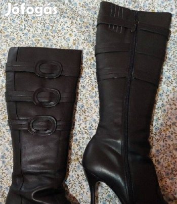 Gyönyörű Tűsarkú bőrcsizma 38