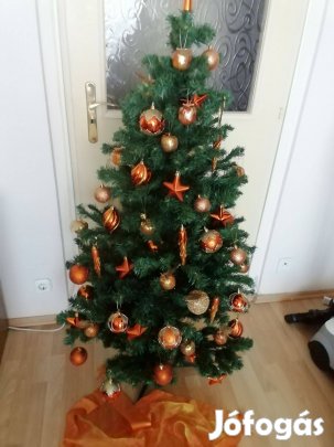 Gyönyörű, elegáns narancs díszítéssel műfenyő, karácsonyfa 165 cm