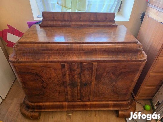 Gyönyörű, kastélyból származó bútor szett (dió gyökér furnér!)