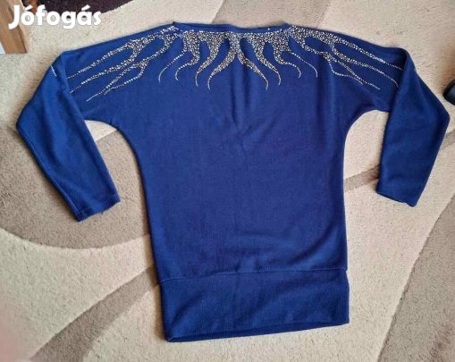 Gyönyörű, vajpuha, strasszos, elegáns, kék pulóver
