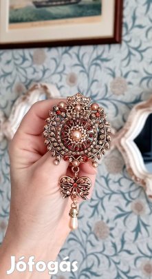 Gyönyörű bohém bross