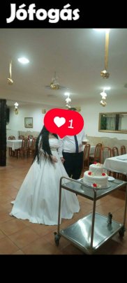 Gyönyörű esküvői ruha tartozékokkal eladó