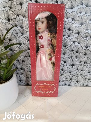 Gyönyörű gyűjtői porcelánbaba eredeti díszdobozában