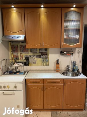 Gyönyörű minőségi mahagóni konyhabútor szett; konyhaszekrény