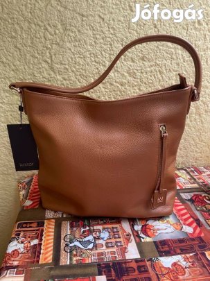Gyönyörű női Kazar táska eladó