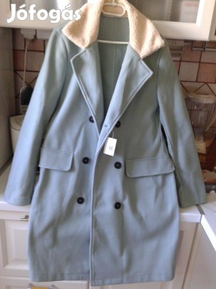 Gyönyörű pisztácia színű szövetkabát