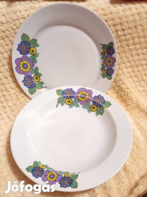 Gyönyörű régi Alföldi porcelán virágmintás tányérok, mély és lapos sze