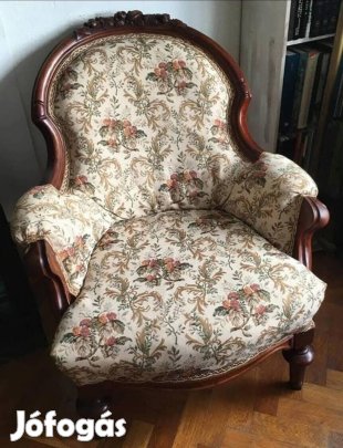 Gyönyörű régi fotel