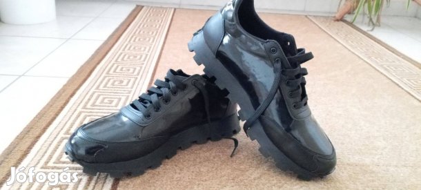 Gyönyörű szép Versace Férfi cipő 44-45 ös méret Replika,