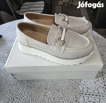 Gyönyörű szép Via Roma minőségi 37 mokaszin 