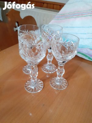 Gyönyörű talpas kristály üvegpohár készlet pálinkás 4 db