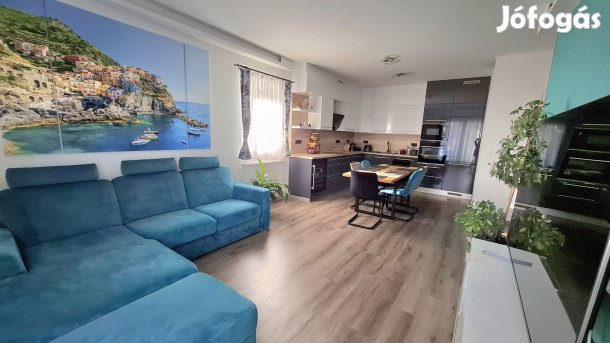 Gyönyörű téglalakás a belváros peremén