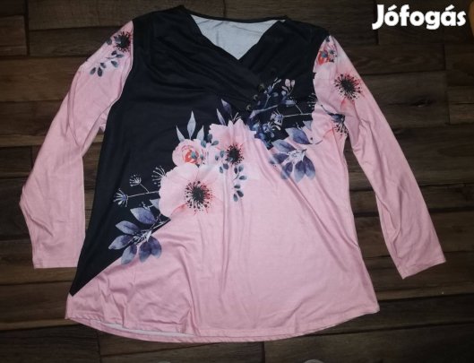Gyönyörű virágmintás rózsaszínű felső gomb díszítéssel XL