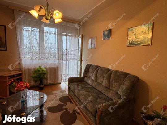 Győr-Gyárvárosban erkélyes lakás eladó