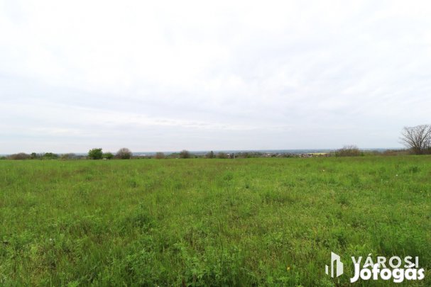 Győr Ménfőcsanakon eladó telek mezőgazdasági övezetben