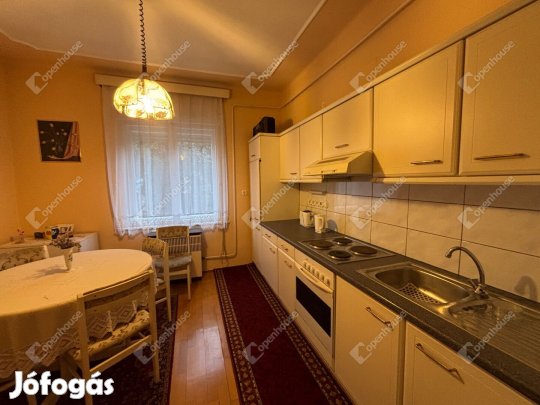 Győr-Szabadhegyen családi ház eladó