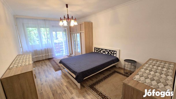 Győr-Szigetben 71 m2-es , 3 szobás , erkélyes tégla lakás!