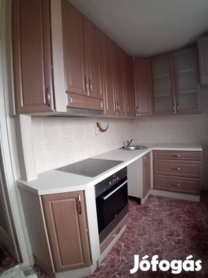 Győr, Adyvárosban lakás eladó