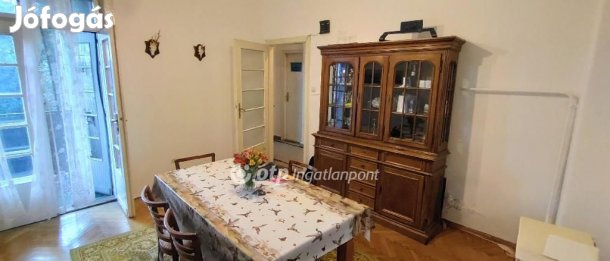 Győri 104 nm-es lakás eladó