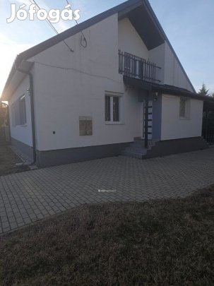 Győri 170 nm-es ház eladó