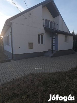 Győri 170 nm-es ház eladó