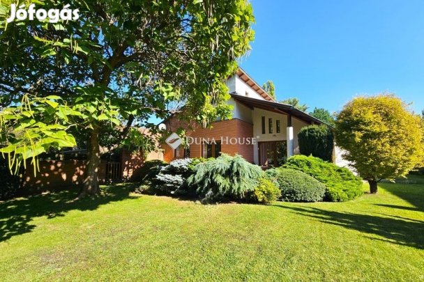 Győri 230 nm-es ház eladó