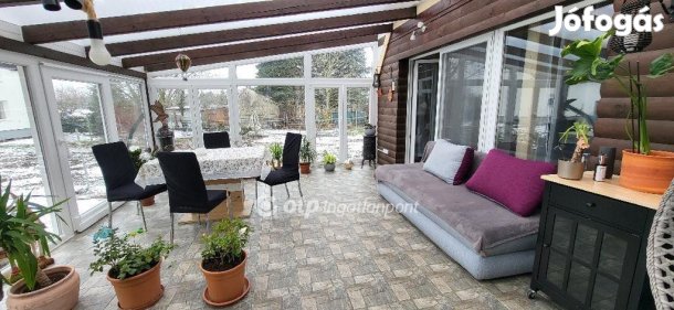 Győri 40 nm-es ház eladó