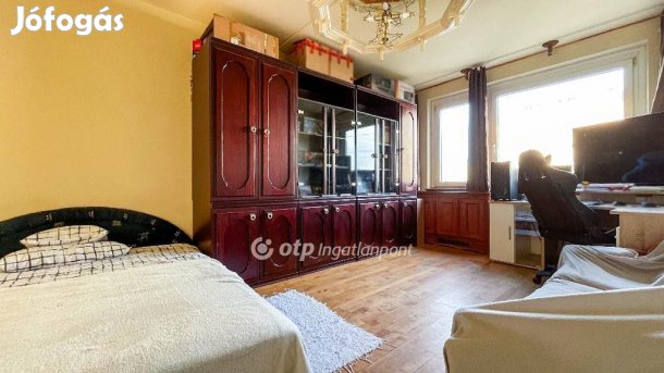 Győri 49 nm-es lakás eladó