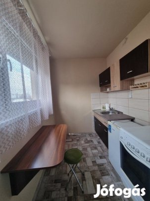 Győri 53 nm-es lakás eladó